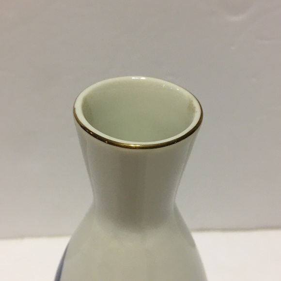 Japanese Gekkeikan Sake Bottle Laurel Leaves Japan - Picture 8 of 12